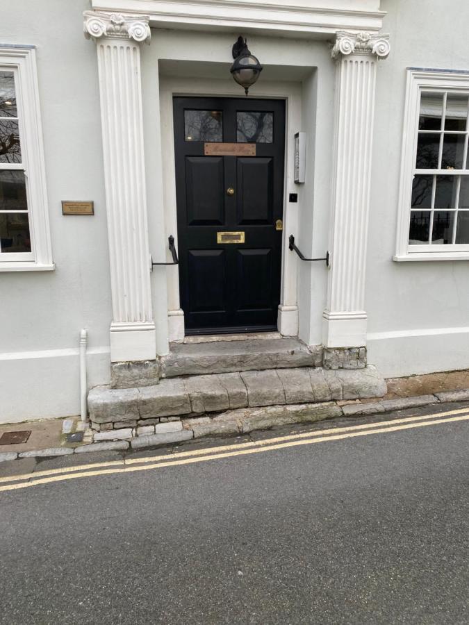 Monmouth House Apartments, Lyme Regis Old Town, Dog Friendly, Parking Exterior photo