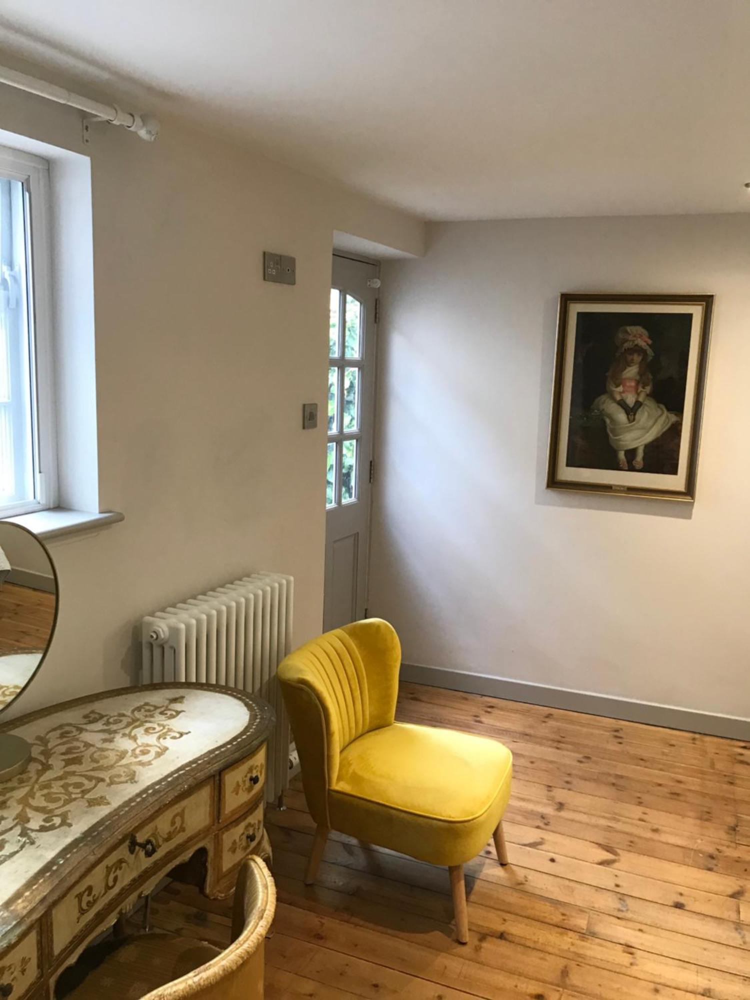 Monmouth House Apartments, Lyme Regis Old Town, Dog Friendly, Parking Exterior photo