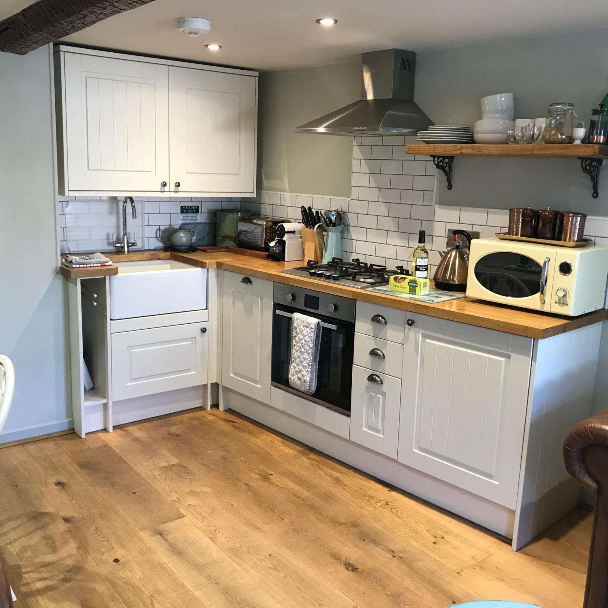 Monmouth House Apartments, Lyme Regis Old Town, Dog Friendly, Parking Exterior photo